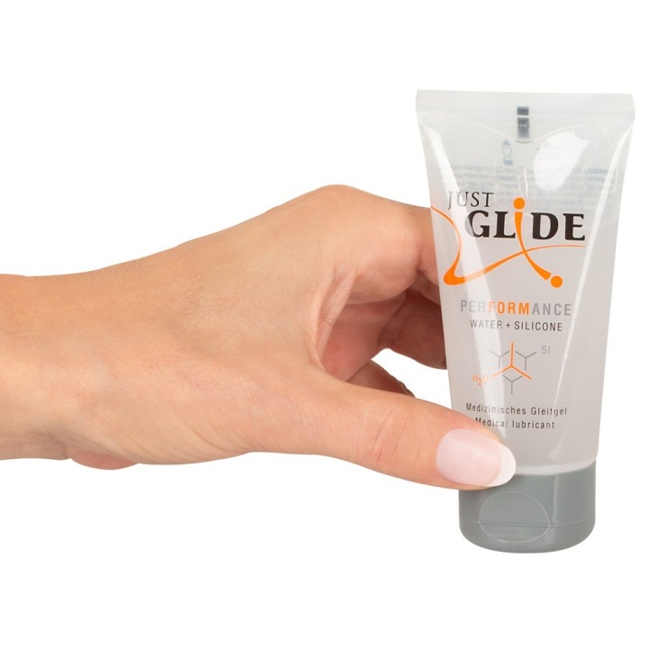 Lubricante vegano a base de agua y silicona.